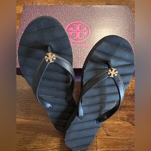 Tory Burch Kira Flip Flops - Black - Size 7 - New